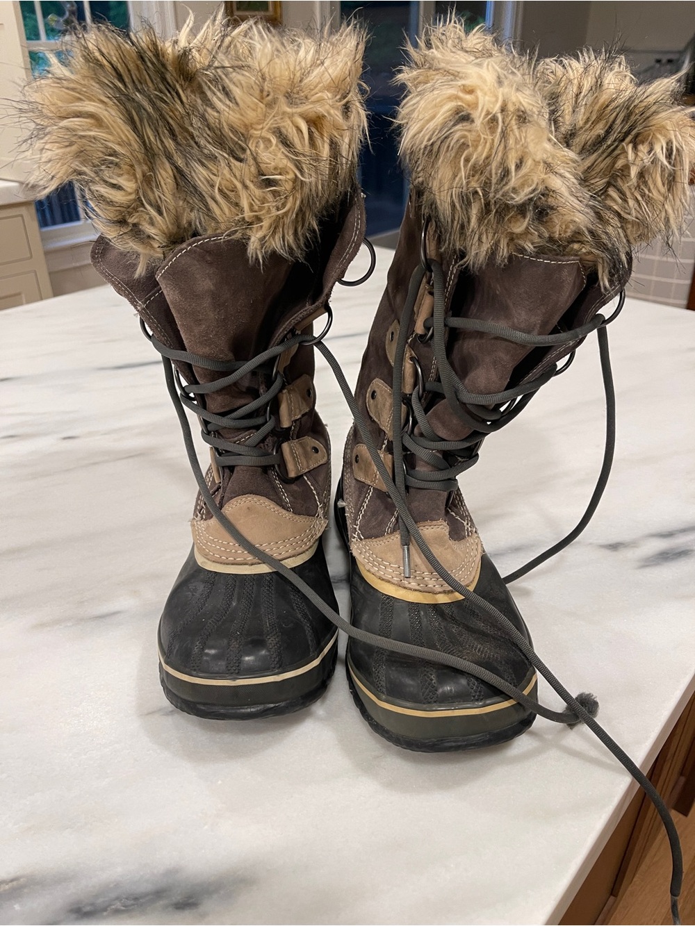 Sorel Joan of Arc, Brown, Tan and Black Faux-Fur Trim Winter Lace-Up Boots